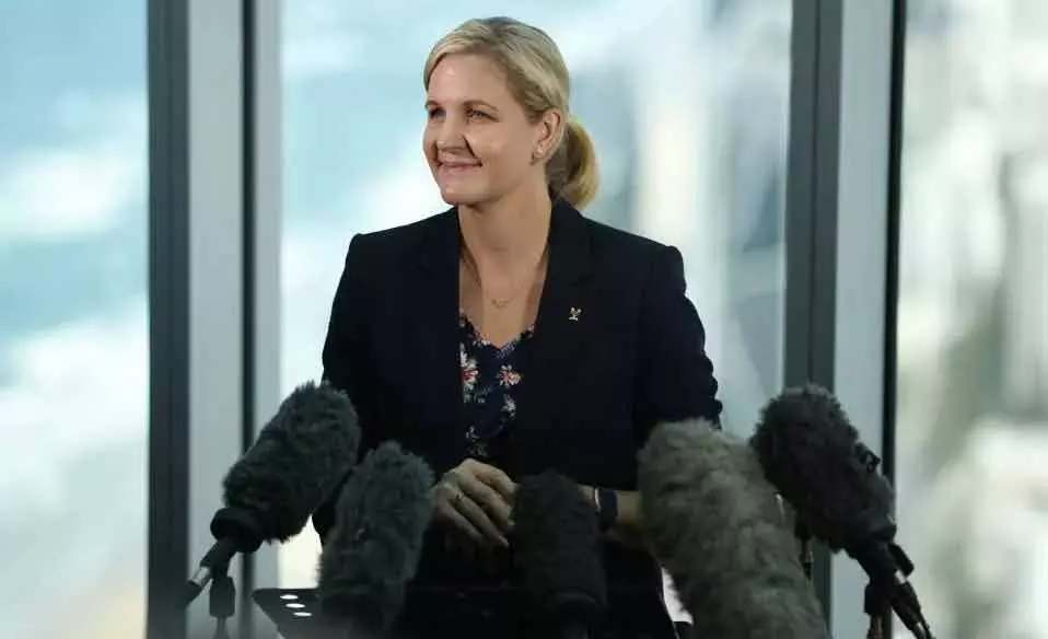 131 ஆண்டுகால ஒலிம்பிக் கமிட்டி வரலாற்றில் முதல் பெண் தலைவராக கிறிஸ்டி கவன்ட்ரி தேர்வு