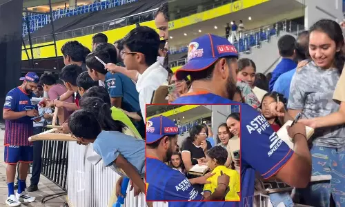 சேப்பாக்கத்தில் ரோகித் சர்மா: ரசிகர்களுக்கு ஆட்டோகிராஃப் வழங்கினார்