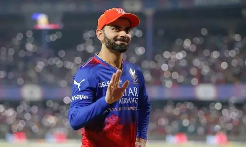 கொல்கத்தாவுக்கு எதிராக 38 ரன் தேவை: ஐபிஎல் கிரிக்கெட்டில் அரிய சாதனைப் படைக்க இருக்கும் விராட் கோலி