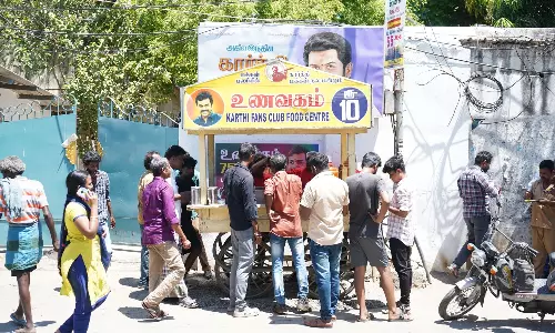 750-வது நாளை கடந்த கார்த்தி உணவகம் - இதுவரை ஒரு இலட்சம் பேருக்கும் மேலாக உணவு வழங்கப்பட்டுள்ளது!