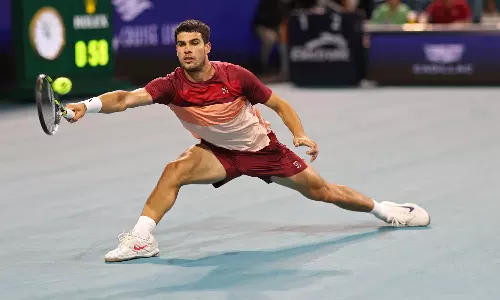 மியாமி ஓபன் டென்னிஸ்: நம்பர் 2 வீரருக்கு அதிர்ச்சி அளித்த பெல்ஜியம் வீரர்