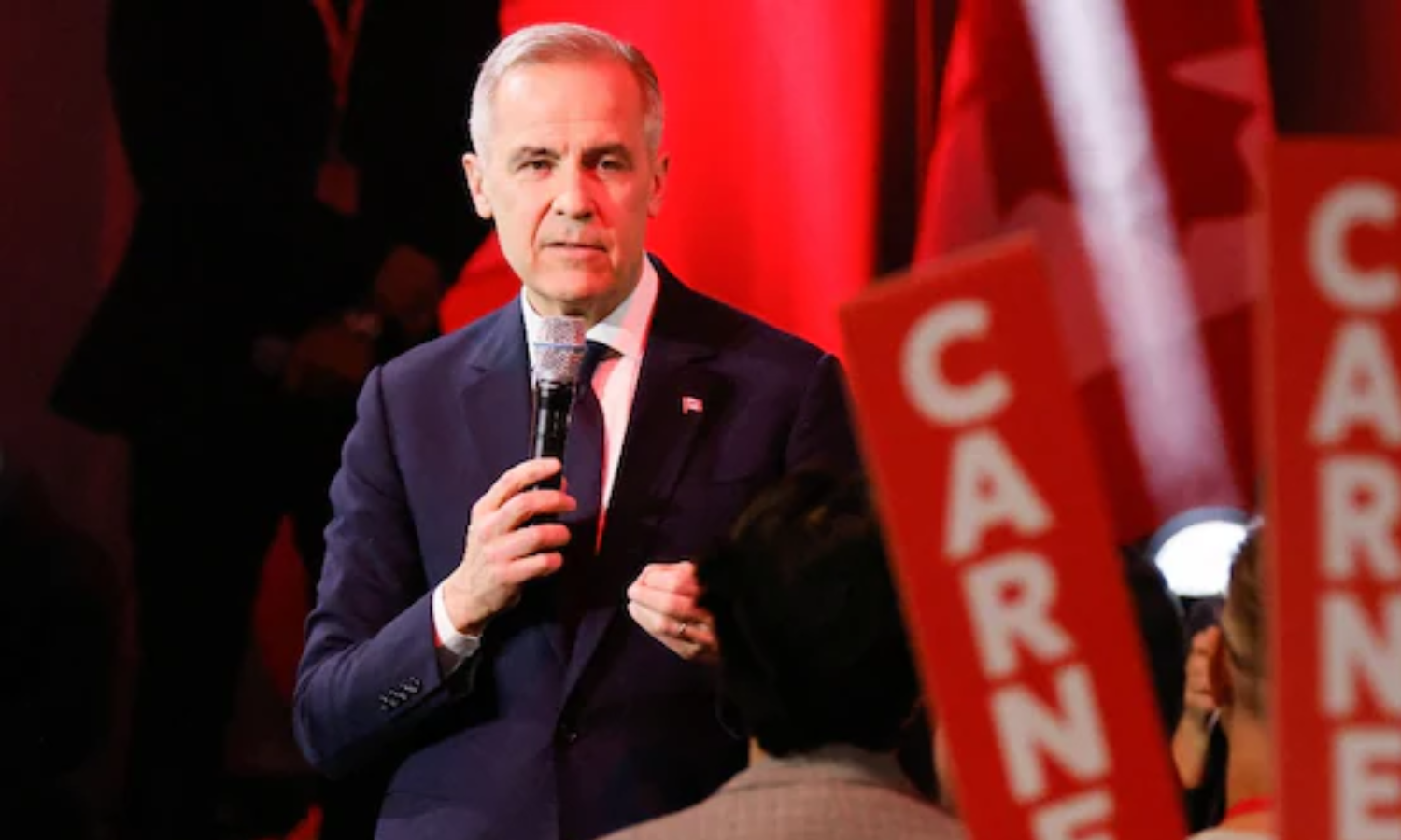 வர்த்தகப் போருக்கு மத்தியில் தேர்தல் நடத்த மும்முரம் காட்டும் கனடா பிரதமர் மார்க் கார்னி