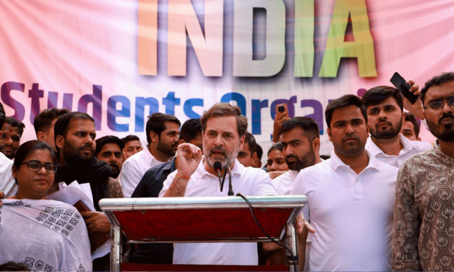 கல்வியை ஆர்எஸ்எஸ் தன் கட்டுப்பாட்டில் எடுத்துக்கொண்டால் இந்தியா அழிந்துவிடும்  - ராகுல் காந்தி