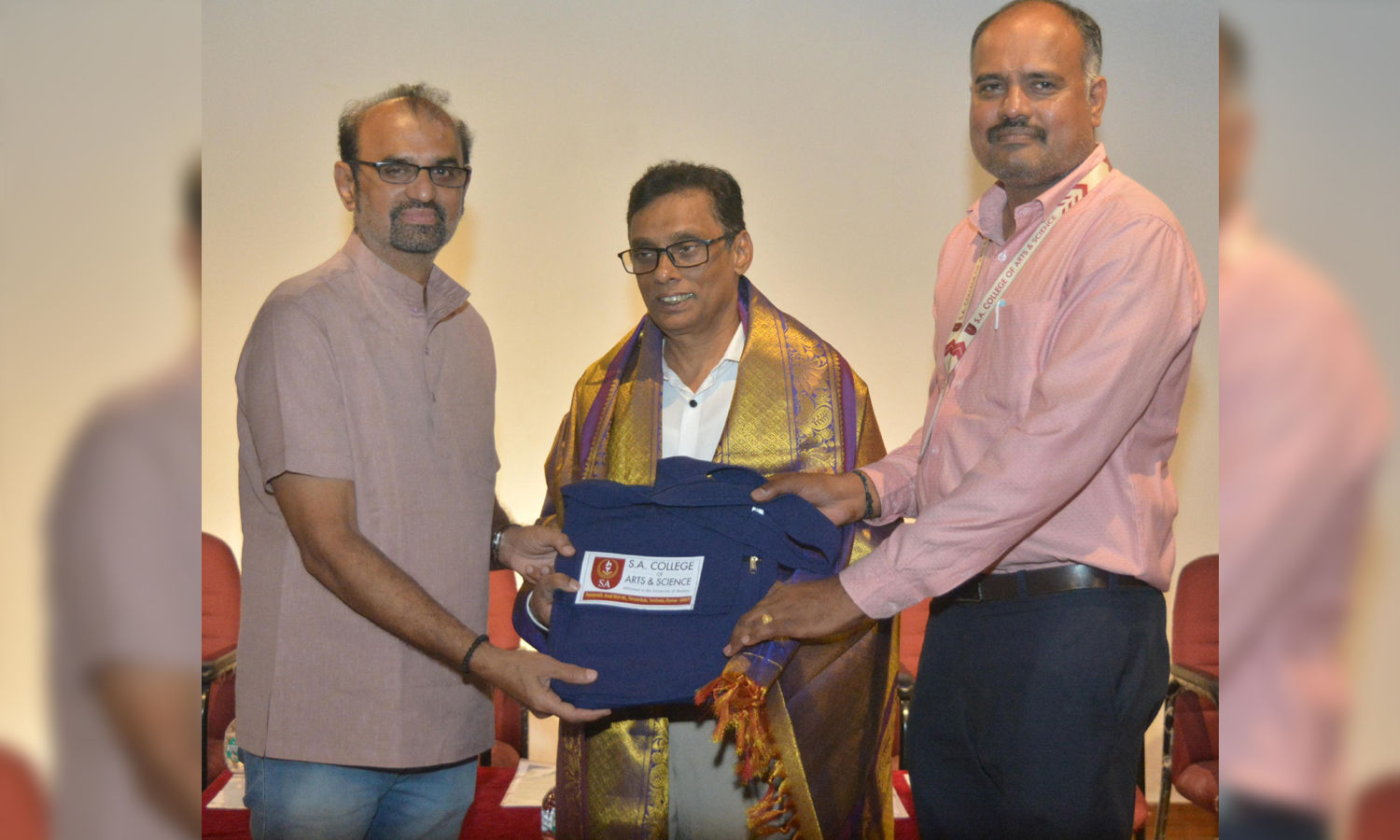 எஸ்.ஏ. கலை மற்றும் அறிவியல் கல்லூரியில் சர்வதேச திரைப்பட விழா எஸ்.ஏ. கலை மற்றும் அறிவியல் கல்லூரியில் சர்வதேச திரைப்பட விழா