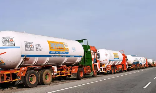 ரூ.200 கோடி இழப்பு: கோரிக்கை நிறைவேறும் வரை போராட்டம் தொடரும் - லாரி உரிமையாளர்கள் அதிரடி