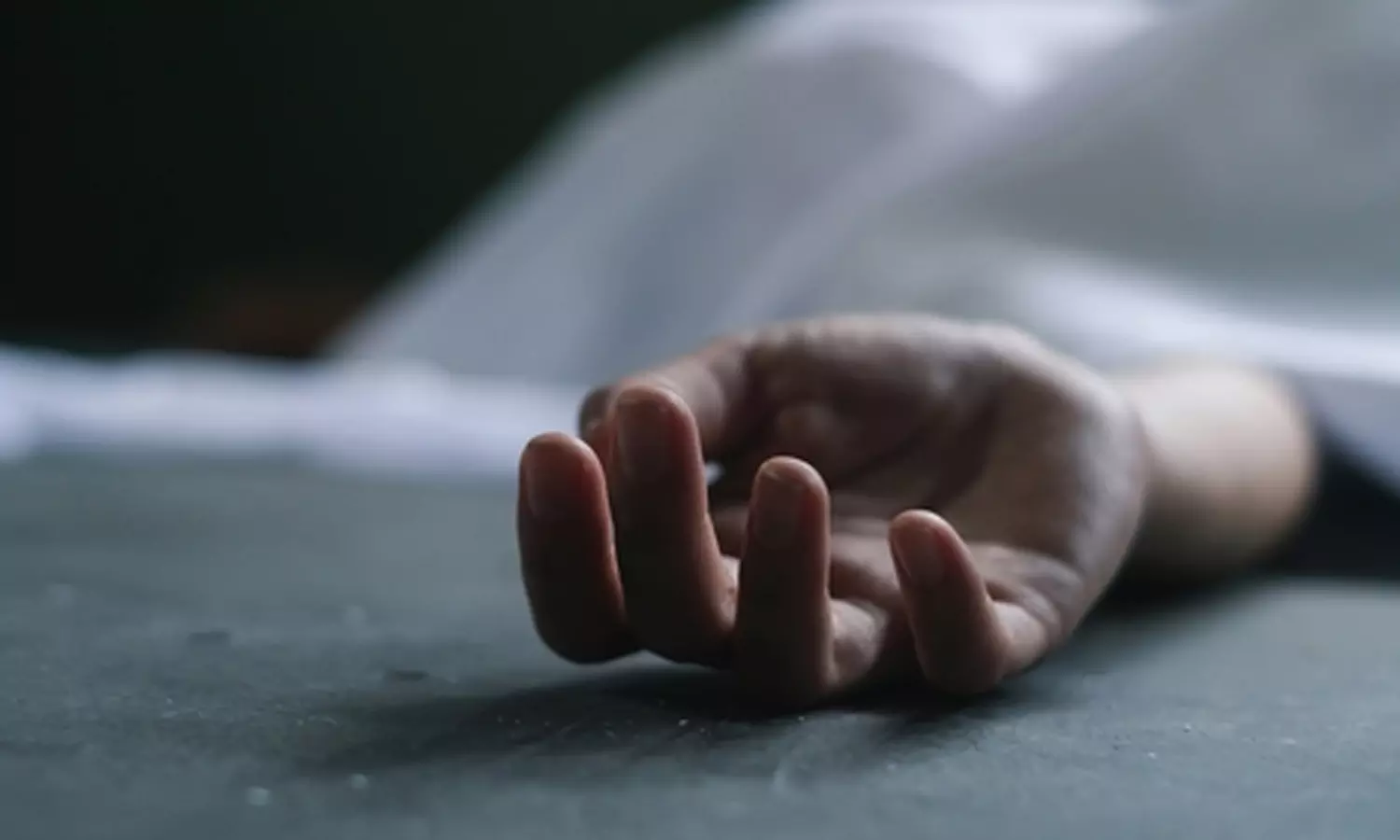 காதலிக்க மறுத்ததால் தீ வைப்பு- சிகிச்சை பலனின்றி சிறுமி உயிரிழப்பு