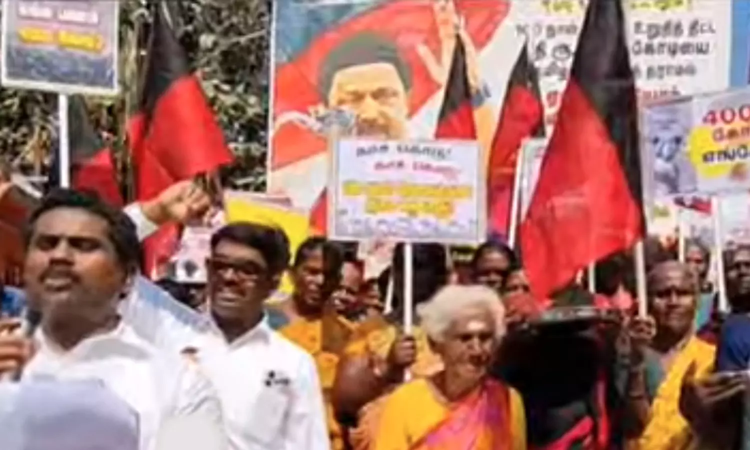 100 நாள் வேலை திட்ட நிதி நிலுவை- மத்திய அரசை கண்டித்து தி.மு.க. ஆர்ப்பாட்டம்