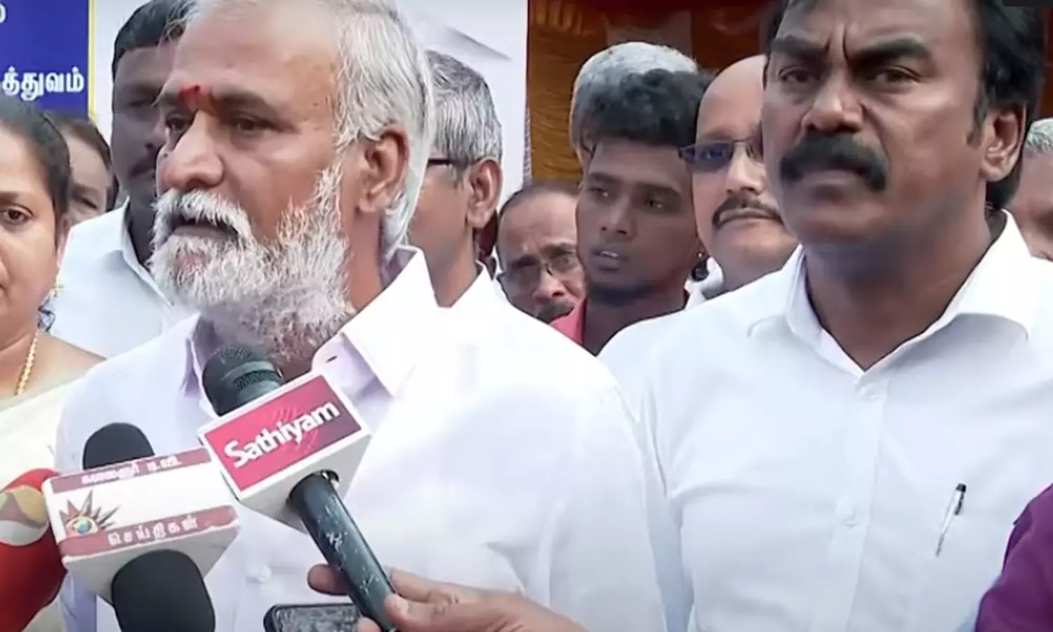 பெண்கள்தான் தி.மு.க. ஆட்சியை மீண்டும் 2026-ம் ஆண்டு தூக்கி பிடிப்பார்கள் - விஜய்க்கு சேகர்பாபு பதிலடி பெண்கள்தான் தி.மு.க. ஆட்சியை மீண்டும் 2026-ம் ஆண்டு தூக்கி பிடிப்பார்கள் - விஜய்க்கு சேகர்பாபு பதிலடி