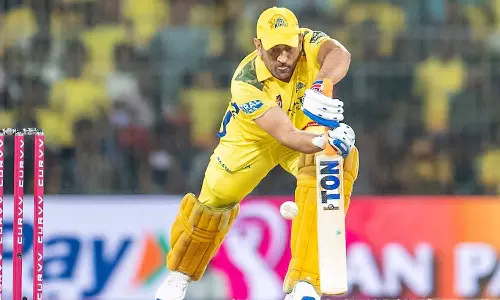 9-வது வீரராக களமிறங்கிய தோனி.. வெற்றிக்காக விளையாடாத சிஎஸ்கே.. ரசிகர்கள் கொந்தளிப்பு