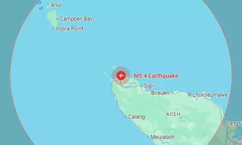 இந்தோனேசியாவில் நிலநடுக்கம் - ரிக்டரில் 5.4 ஆக பதிவானதால் மக்கள் அச்சம்
