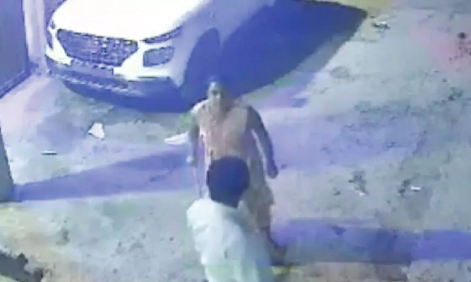 `மீரட் படுகொலை போல உன்னையும் வெட்டி டிரம்மில் அடைத்துவிடுவேன்: கணவரை மிரட்டிய மனைவி- வீடியோ வைரல்