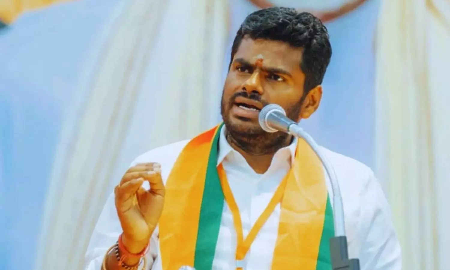 கூலிக்கு நெசவு செய்யும் விசைத்தறியாளர்களின் நியாயமான கோரிக்கைகளை நிறைவேற்றுக- அண்ணாமலை கூலிக்கு நெசவு செய்யும் விசைத்தறியாளர்களின் நியாயமான கோரிக்கைகளை நிறைவேற்றுக- அண்ணாமலை