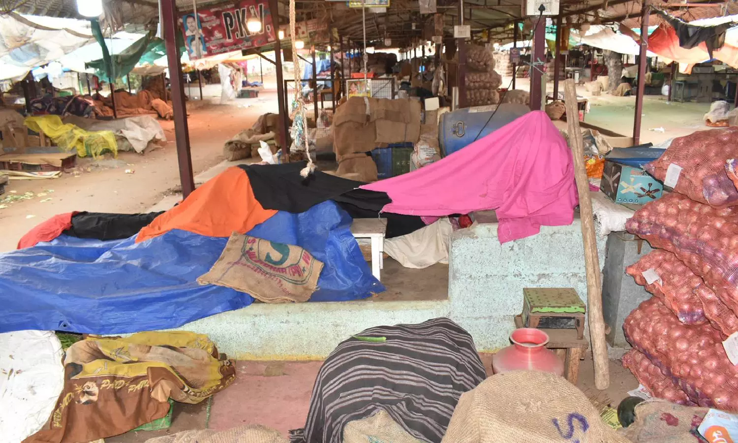 பெரிய மாரியம்மன் கோவில் திருவிழா: வ.உ.சி மார்க்கெட்டுக்கு இன்று விடுமுறை