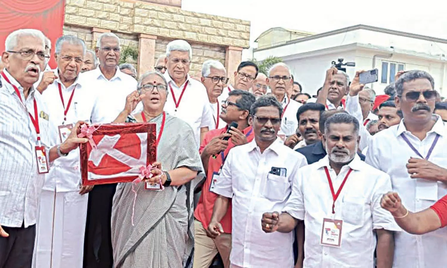 மார்க்சிஸ்ட் கம்யூனிஸ்ட் அகில இந்திய மாநாடு மதுரையில் தொடங்கியது