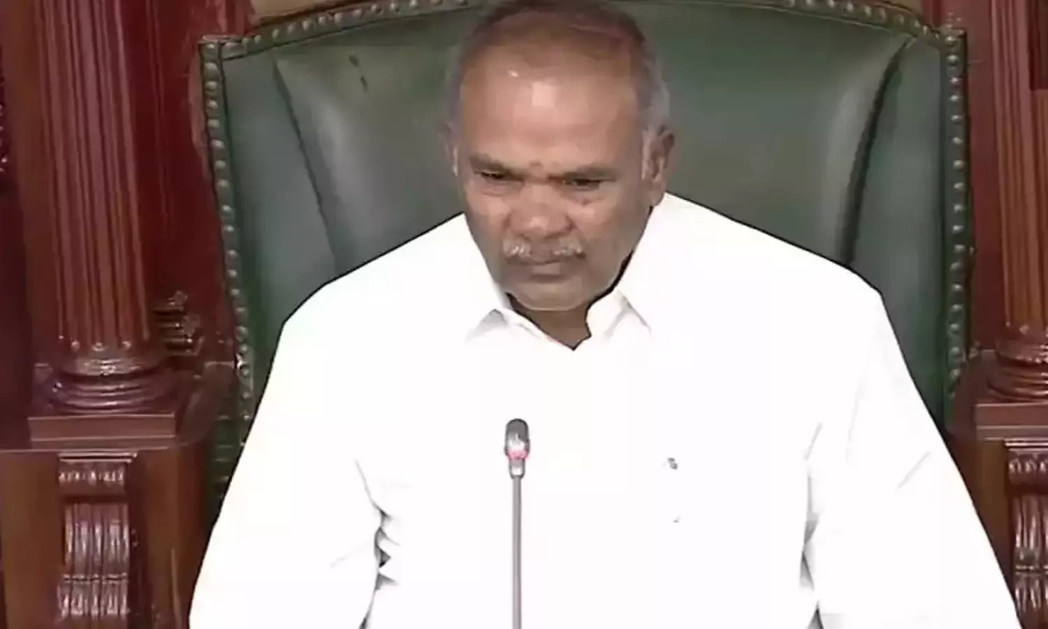 சட்டசபையில் ஜெயலலிதா சிகிச்சை தொடர்பான பேச்சு- அவைக்குறிப்பில் இருந்து நீக்கம் சட்டசபையில் ஜெயலலிதா சிகிச்சை தொடர்பான பேச்சு- அவைக்குறிப்பில் இருந்து நீக்கம்