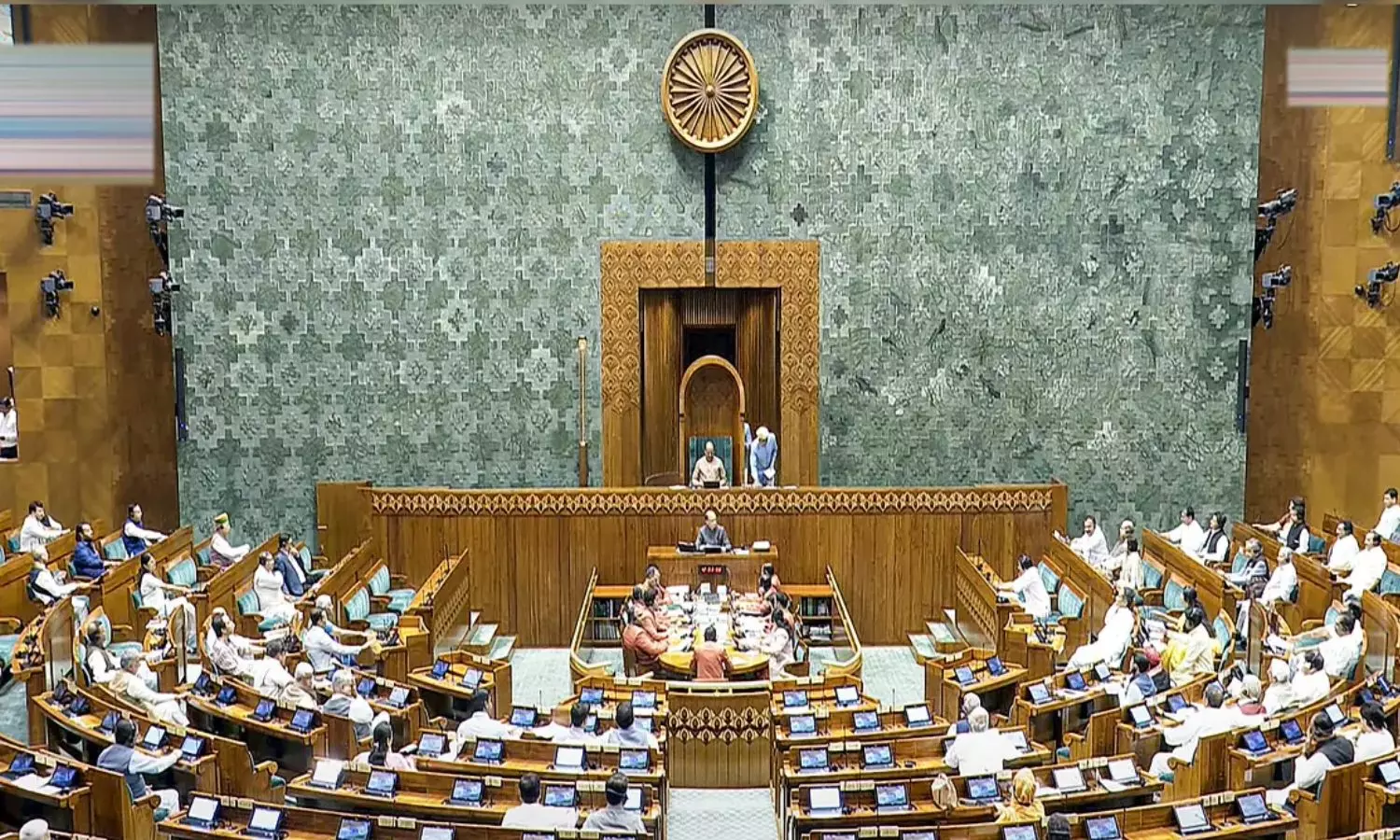 வக்பு திருத்த மசோதா தாக்கல்: மக்களவையில் நிறைவேறுமா? - வாக்கெடுப்பு யாருக்கு சாதகம்?