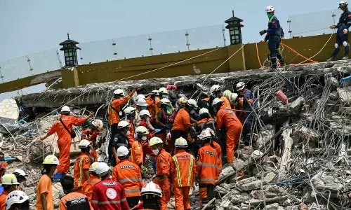 மியான்மர் நிலநடுக்கம்: பலி எண்ணிக்கை 3000-ஐ கடந்தது