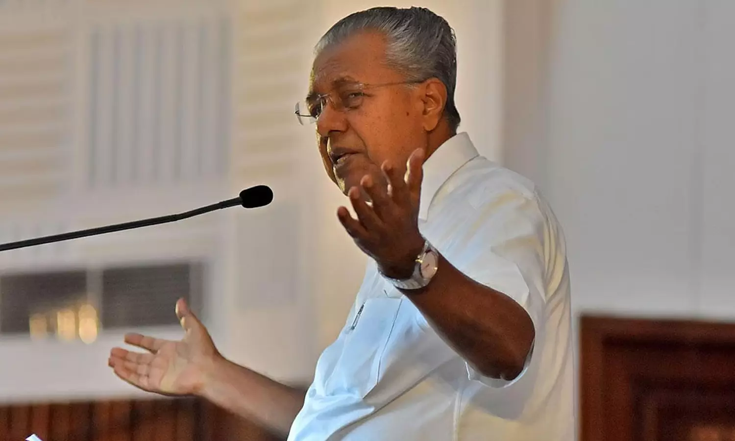 மத்திய அரசின் நடவடிக்கைகளுக்கு எதிராக நமது குரலை உயர்த்த வேண்டும்- பினராயி விஜயன் மத்திய அரசின் நடவடிக்கைகளுக்கு எதிராக நமது குரலை உயர்த்த வேண்டும்- பினராயி விஜயன்