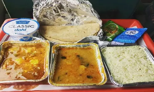 தெற்கு ரெயில்வேயில் அறிமுகம்- ரெயில்களில் உள்ளூர் உணவு கிடைக்க ஏற்பாடு