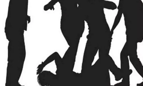 மகாராஷ்டிரா: நிச்சயம் செய்தபின் பிடிக்காமல் போன மாப்பிள்ளை- கூலிப்படை உதவியுடன் தீர்த்துக்கட்ட முயன்ற பெண்