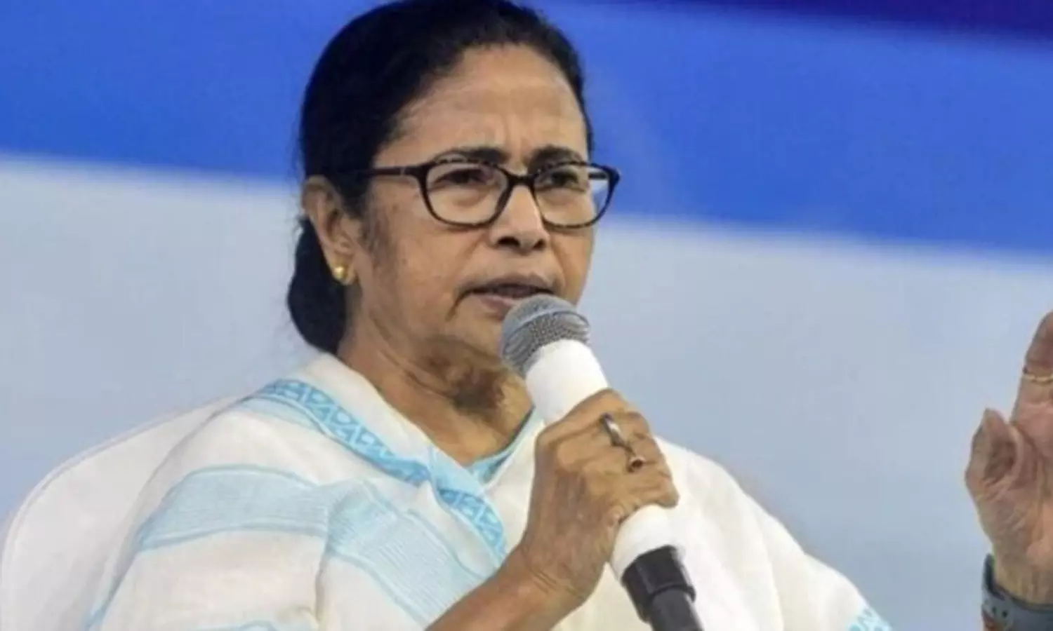 புதிய அரசு அமையும்போது வக்பு திருத்த மசோதா ரத்து செய்யப்படும்- மம்தா பானர்ஜி புதிய அரசு அமையும்போது வக்பு திருத்த மசோதா ரத்து செய்யப்படும்- மம்தா பானர்ஜி