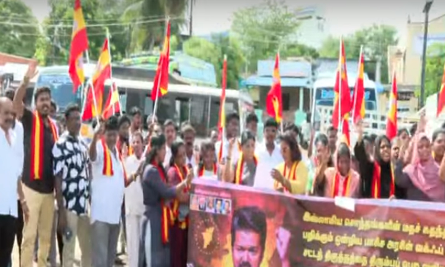 வக்பு சட்டத்திருத்தத்துக்கு எதிராக தமிழகம் முழுவதும் த.வெ.க. போராட்டம்