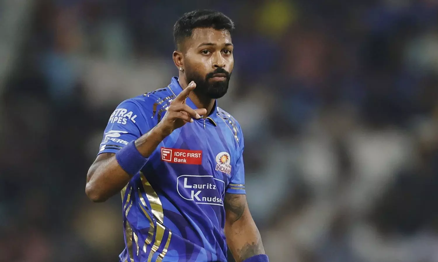 ஐ.பி.எல் தொடரில் 5 விக்கெட் வீழ்த்திய முதல் கேப்டன்: ஹர்திக் பாண்ட்யா புதிய சாதனை