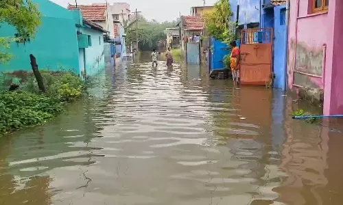 திருப்பூரில் விடிய விடிய கொட்டித்தீர்த்த கனமழை: 100 வீடுகளுக்குள் வெள்ளம் புகுந்தது