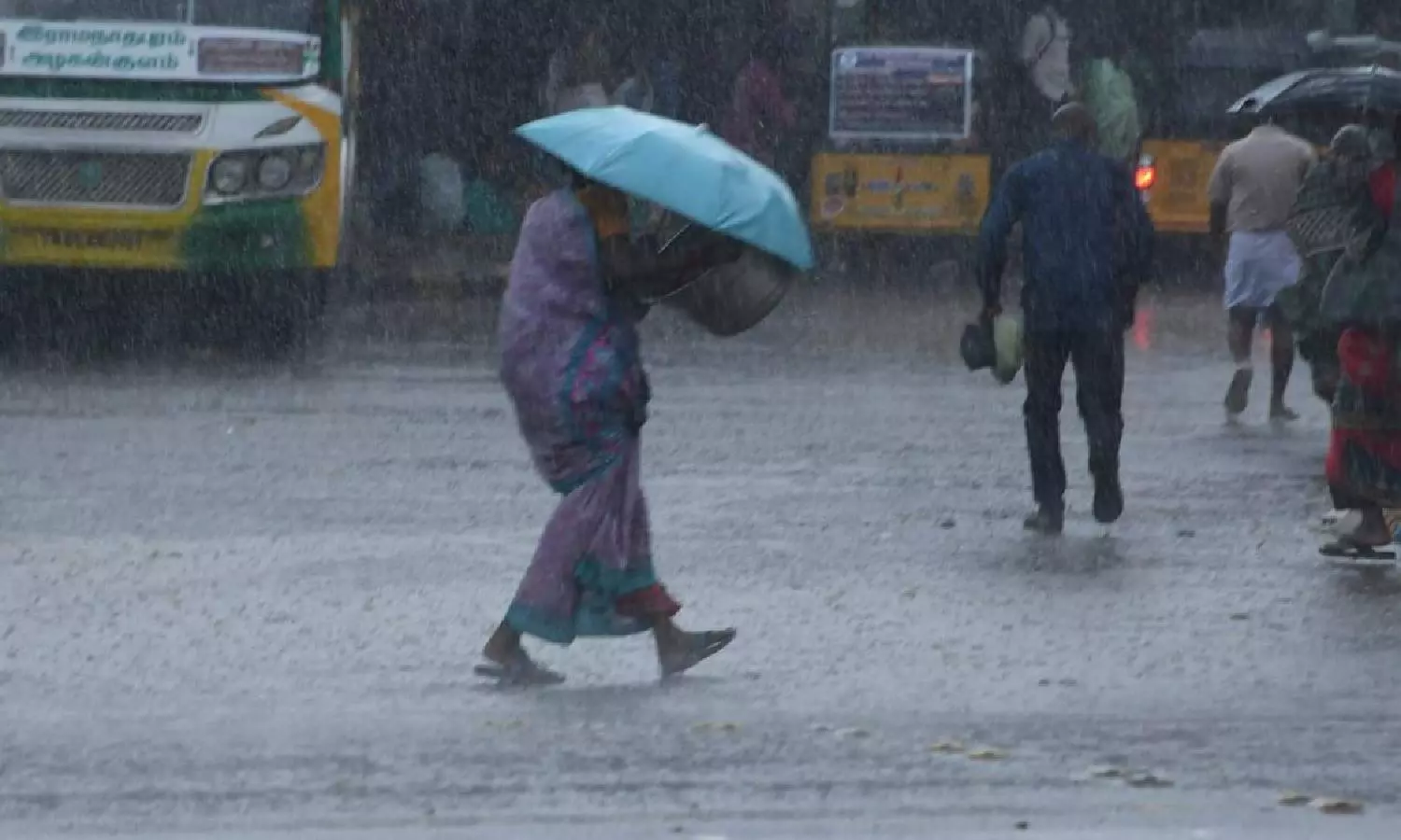 வளிமண்டல கீழடுக்கு சுழற்சி: நீலகிரி, தென்காசி மாவட்டங்களில் இன்று கனமழைக்கு வாய்ப்பு வளிமண்டல கீழடுக்கு சுழற்சி: நீலகிரி, தென்காசி மாவட்டங்களில் இன்று கனமழைக்கு வாய்ப்பு