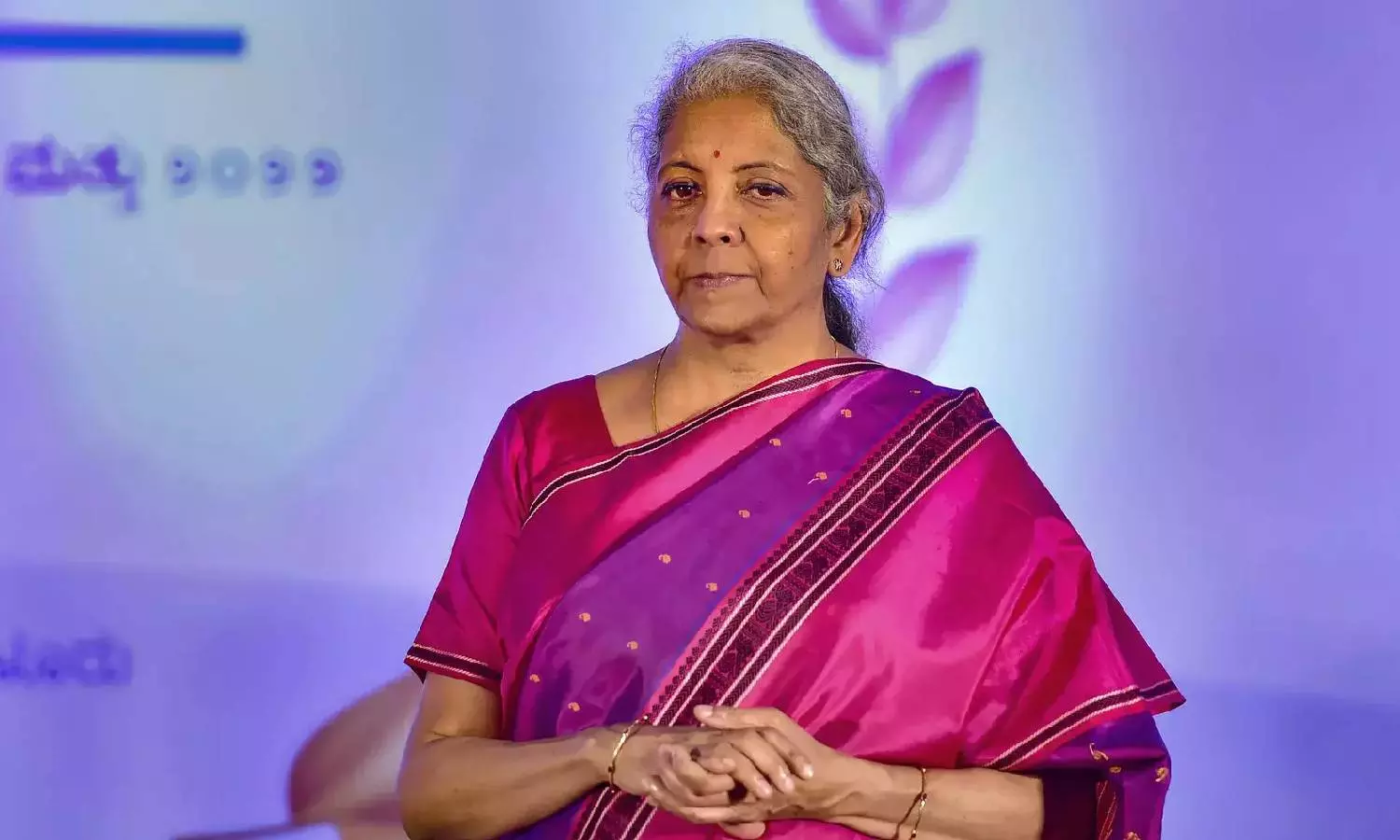 கட்சி தொடக்க நாள்: பா.ஜ.க. மாவட்ட தலைவர்களுக்கு  நட்சத்திர ஓட்டலில் விருந்து அளித்த நிர்மலா சீதாராமன்