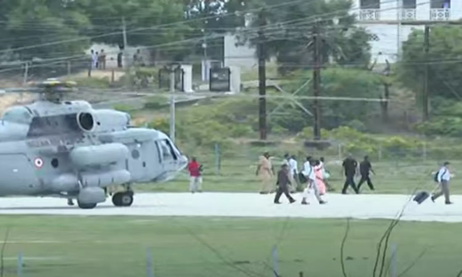 இலங்கை அனுராதபுரம் தளத்தில் இருந்து ஹெலிகாப்டரில்... ... Tamil News Live: இன்றைய முக்கியச் செய்திகள்- லைவ் அப்டேட்ஸ்