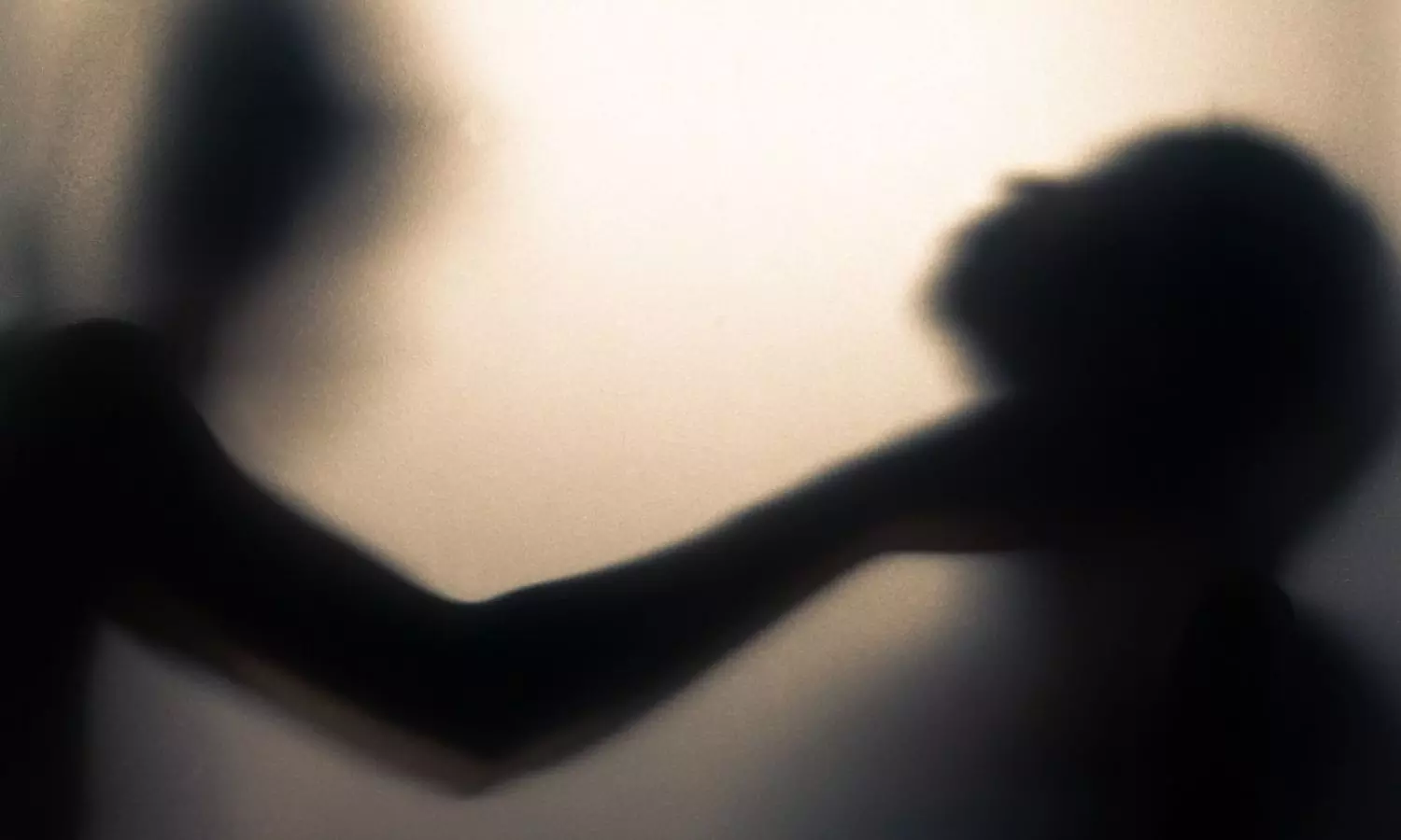 குடிக்க கொஞ்சம் தண்ணி கொடுங்க.. வீட்டுக் கதவைத் தட்டிய இளைஞன்- மூதாட்டிக்கு நேர்ந்த கோர முடிவு குடிக்க கொஞ்சம் தண்ணி கொடுங்க.. வீட்டுக் கதவைத் தட்டிய இளைஞன்- மூதாட்டிக்கு நேர்ந்த கோர முடிவு