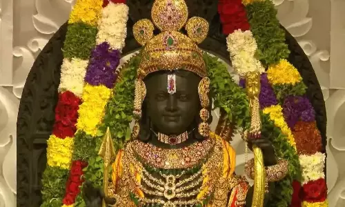 ராமநவமி: அயோத்தி ராமர் கோவிலில் பல்லாயிரக்கணக்கான பக்தர்கள் திரண்டனர்