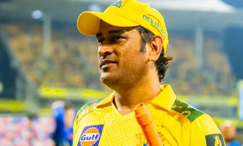 எனக்கு 44 வயது ஆகப்போகிறது.. ஐ.பி.எல். ஓய்வு குறித்து மனம் திறந்த தோனி!