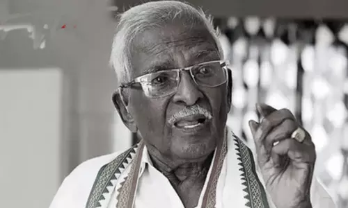 காங்கிரஸ் மூத்த தலைவர் குமரி அனந்தன் காலமானார்