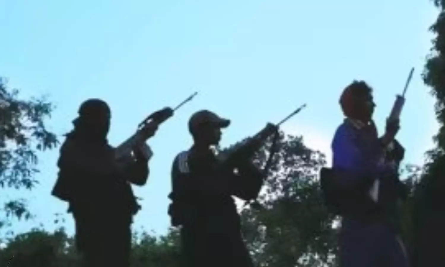 தெலுங்கானா-சத்தீஸ்கர் எல்லையில் கண்ணிவெடி குண்டுகள் பதுக்கல்- மாவோயிஸ்டுகள் எச்சரிக்கை கடிதம்