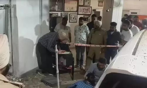பா.ஜ.க.  தலைவர் வீட்டில் குண்டுவெடிப்பு- 2 பேர் கைது