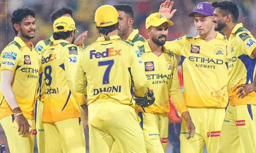 தொடர் தோல்வி: பிளே ஆப் சுற்றுக்கு முன்னேற சிஎஸ்கே அணிக்கு எத்தனை வெற்றிகள் தேவை?
