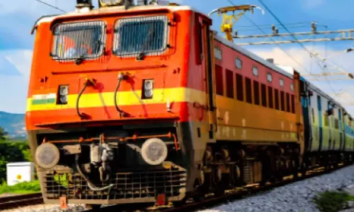 தமிழ் புத்தாண்டு: கன்னியாகுமரி, கோவை, கொல்லத்துக்கு சிறப்பு ரெயில்- தெற்கு ரெயில்வே