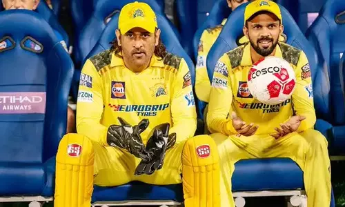 CSK அணியின் கேப்டனாக தோனி மீண்டும் நியமனம்- தொடரில் இருந்து விலகிய ருதுராஜ்
