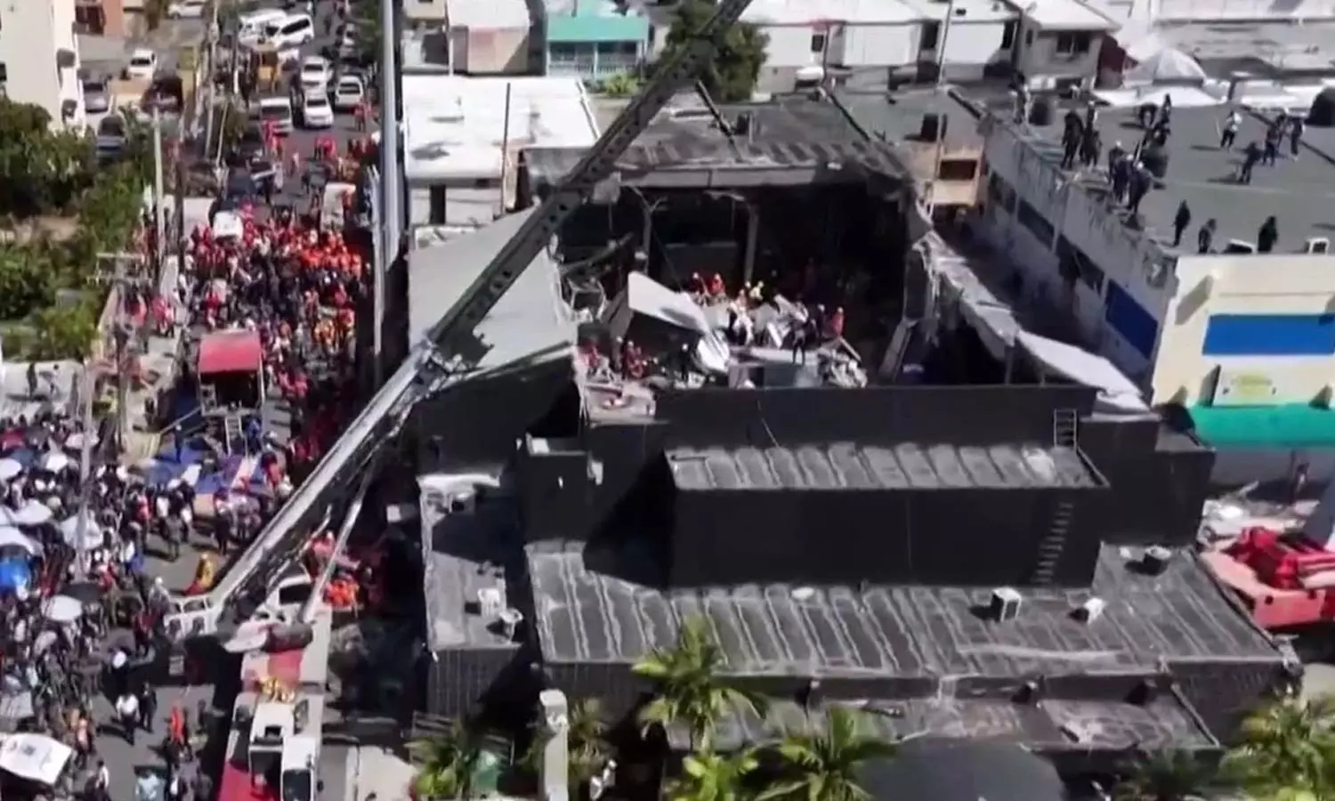 கேளிக்கை விடுதி மேற்கூரை இடிந்த விபத்து: பலி எண்ணிக்கை 218 ஆக உயர்வு