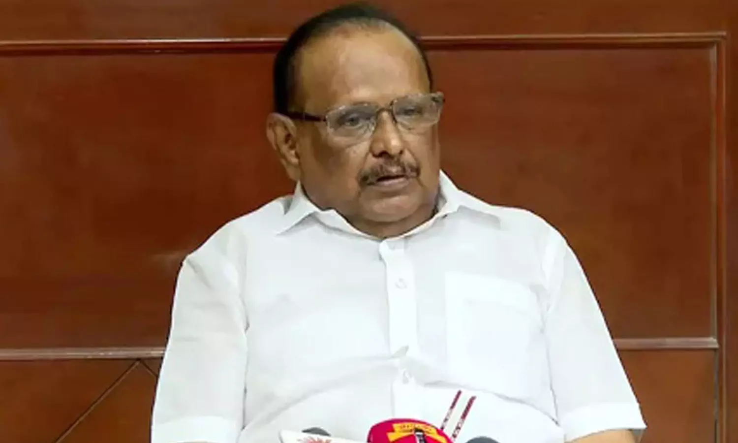 பொன்முடியின் சர்ச்சை பேச்சு: பேச்சுவாக்கில் Slip ஆகி இருக்கும்- அமைச்சர் ரகுபதி பொன்முடியின் சர்ச்சை பேச்சு: பேச்சுவாக்கில் Slip ஆகி இருக்கும்- அமைச்சர் ரகுபதி