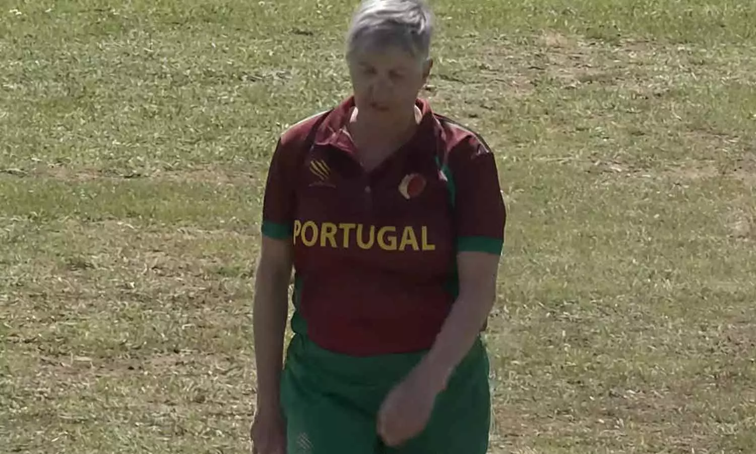 64 வயதில் சர்வதேச கிரிக்கெட்டில் அறிமுகமான போர்ச்சுகல் வீராங்கனை