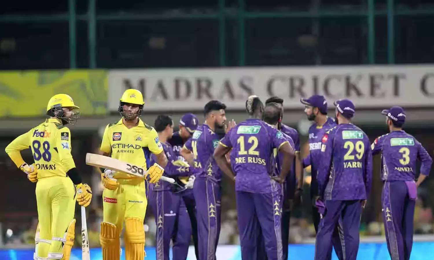 ஐபிஎல் 2025: சிஎஸ்கே-வுக்கு சிக்சர் இல்லாத பவர்பிளே..! ஐபிஎல் 2025: சிஎஸ்கே-வுக்கு சிக்சர் இல்லாத பவர்பிளே..!