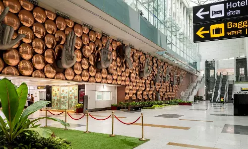 உலகின் தலைசிறந்த விமான நிலையங்கள்: டெல்லி, மும்பைக்கு எந்த இடம் தெரியுமா?