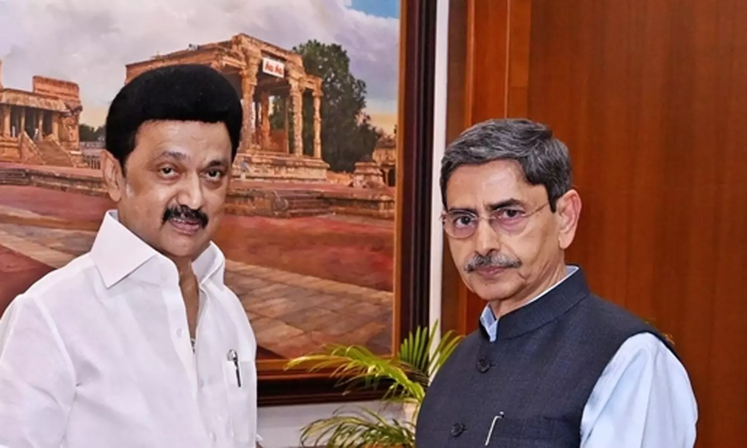 ஆளுநர் ஆர்.என்.ரவி நிறுத்தி வைத்திருந்த 10 மசோதாக்களும் சட்டமானதாக அரசிதழ் வெளியீடு ஆளுநர் ஆர்.என்.ரவி நிறுத்தி வைத்திருந்த 10 மசோதாக்களும் சட்டமானதாக அரசிதழ் வெளியீடு