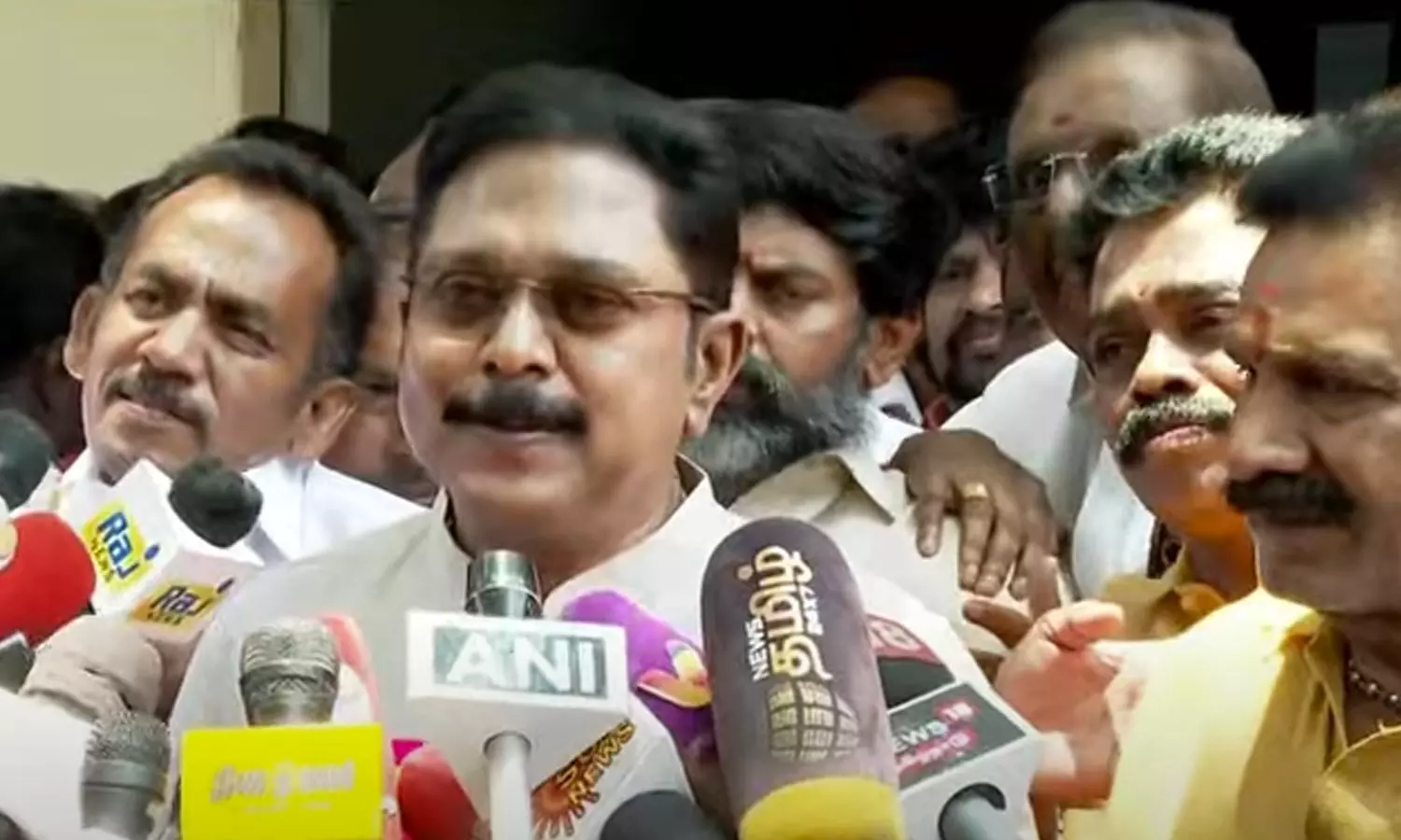 தி.மு.க. ஆட்சி தொடரக்கூடாது... என்.டி.ஏ. கூட்டணிக்கு தான் ஆதரவு- டி.டி.வி. தினகரன் தி.மு.க. ஆட்சி தொடரக்கூடாது... என்.டி.ஏ. கூட்டணிக்கு தான் ஆதரவு- டி.டி.வி. தினகரன்