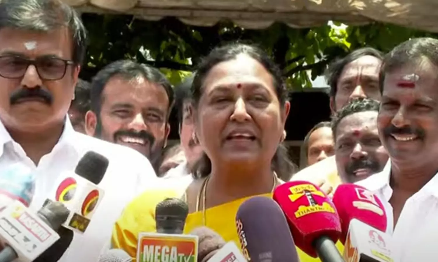 அதிமுக - பாஜக கூட்டணி குறித்து பேசிய பிரேமலதா அதிமுக - பாஜக கூட்டணி குறித்து பேசிய பிரேமலதா