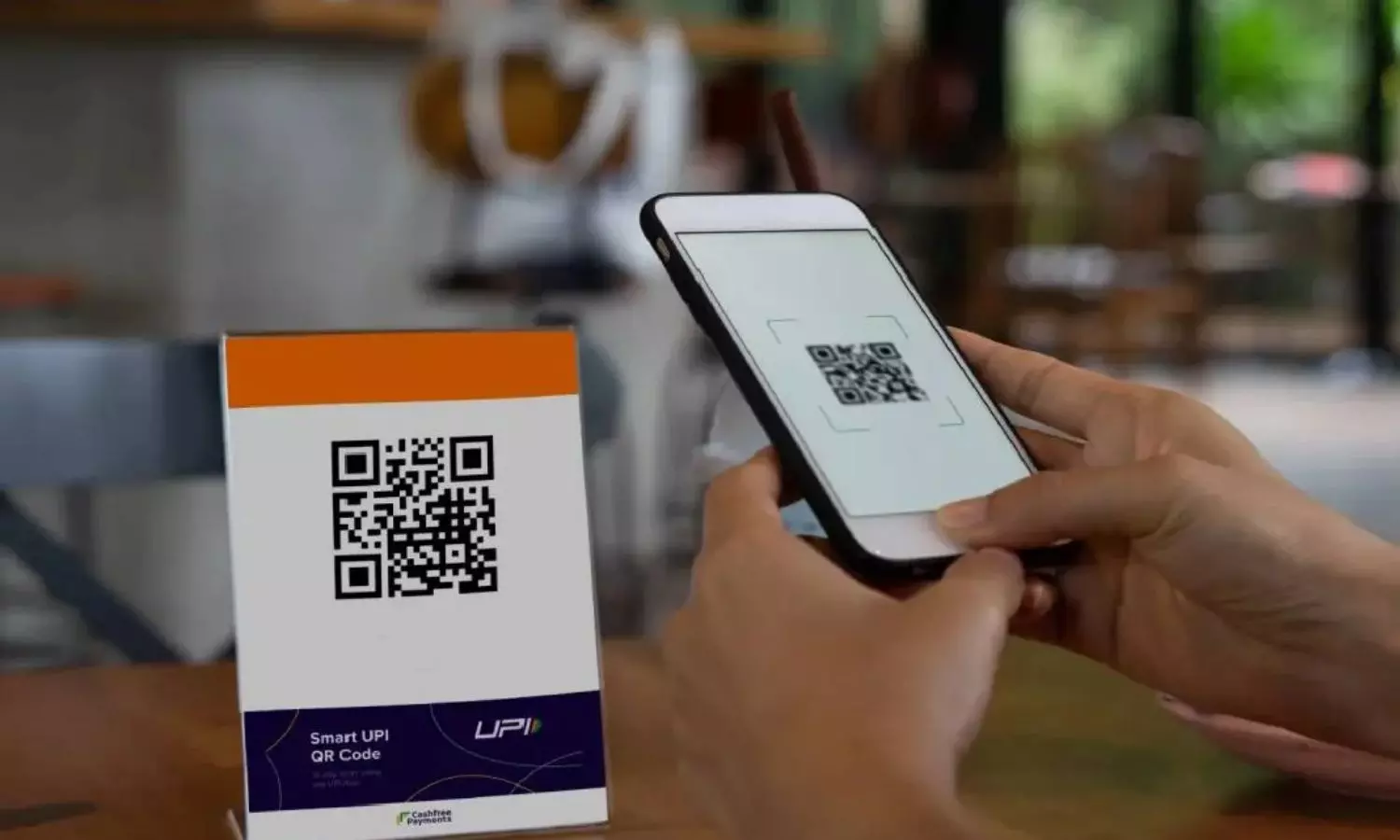 நாடு முழுவதும் பல இடங்களில்  UPI டிஜிட்டல் பணப் பரிவர்த்தனை சேவைகள் முடக்கம்..