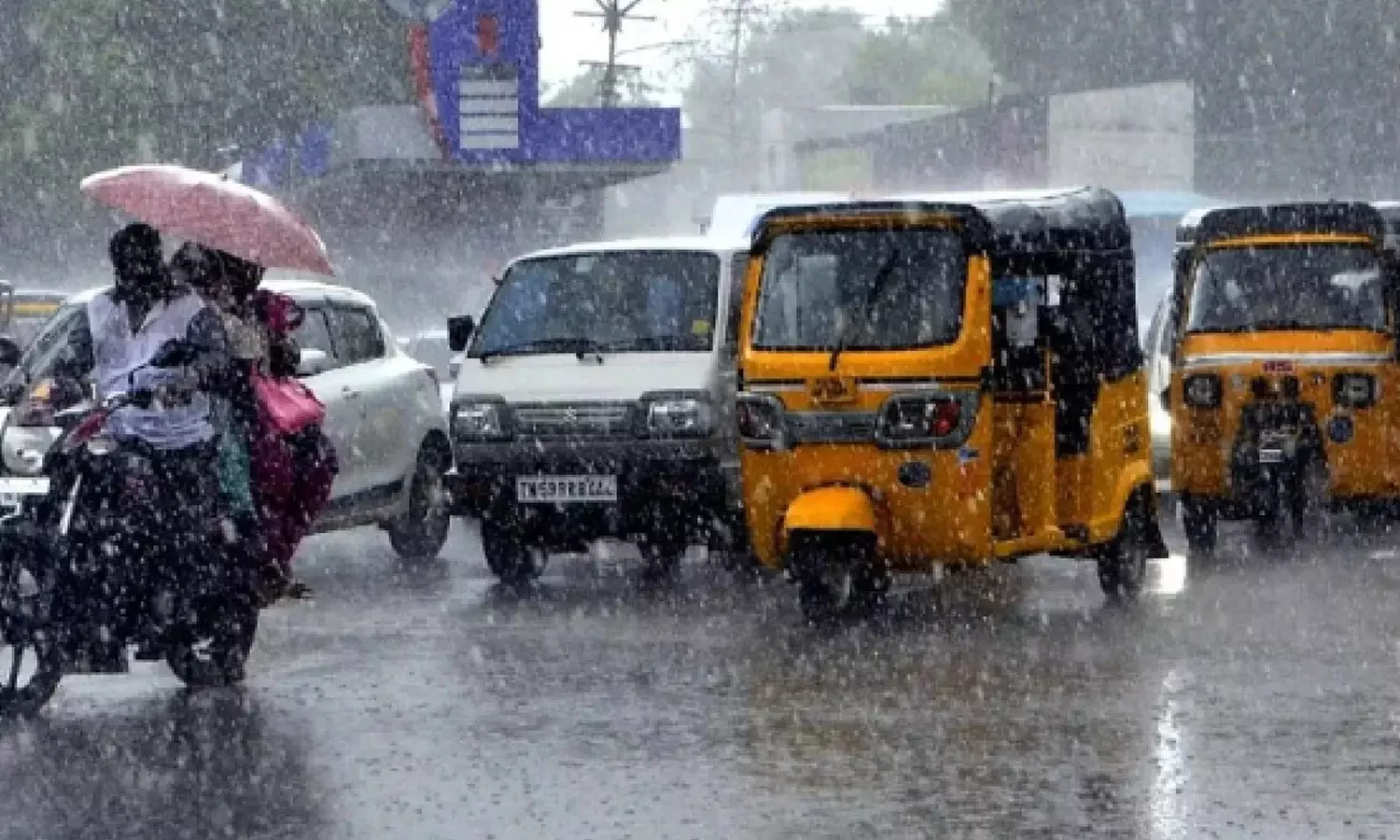 தமிழகத்தில் இன்று 3 மாவட்டங்களில் மழைக்கு வாய்ப்பு தமிழகத்தில் இன்று 3 மாவட்டங்களில் மழைக்கு வாய்ப்பு